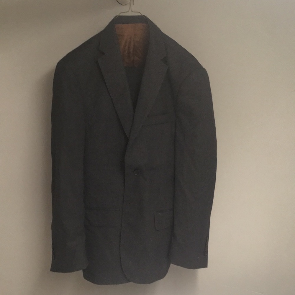 Jos A Bank suit. Only worn a few times